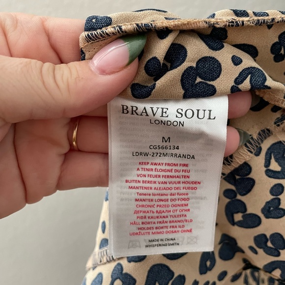 Brave Soul leopard print wrap dress. Size M (8-10) US. So flattering! - Picture 6 of 6